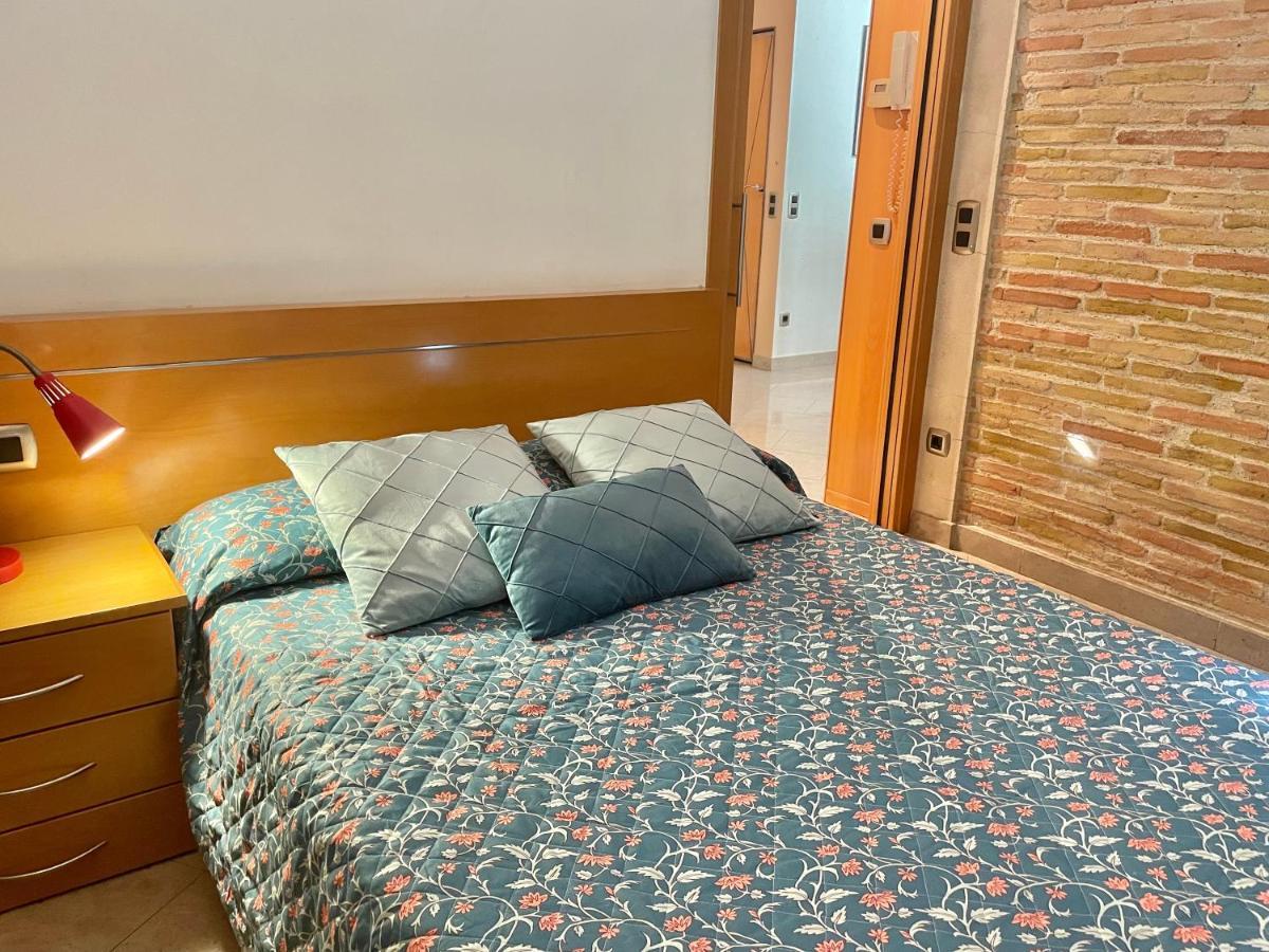 Sleepin Girona Apartment Bagian luar foto
