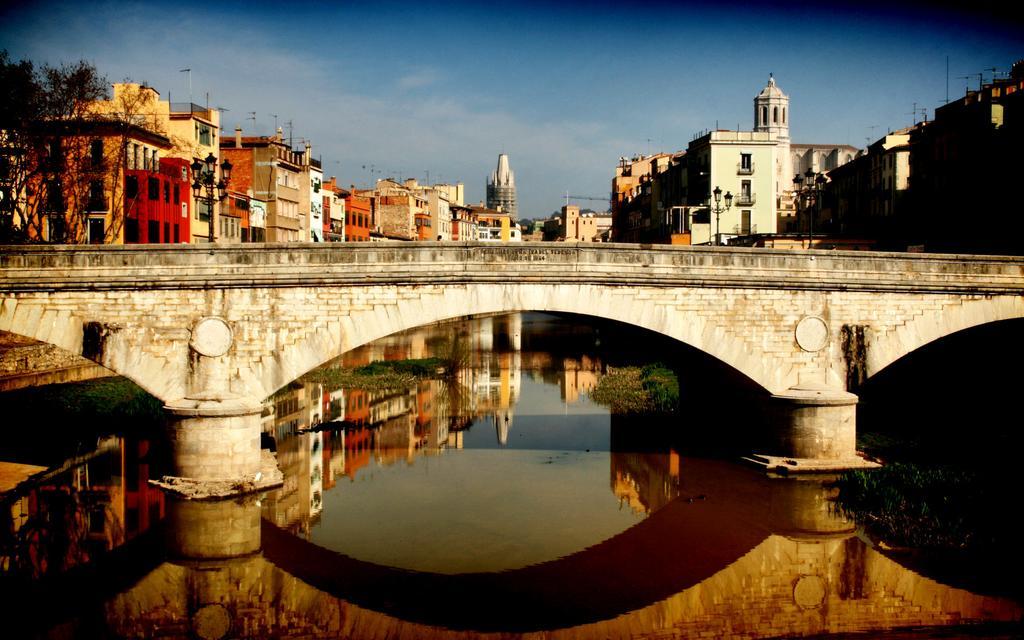 Sleepin Girona Apartment Bagian luar foto
